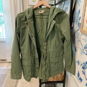 Levi’s army green spring/summer jacket- tie waist